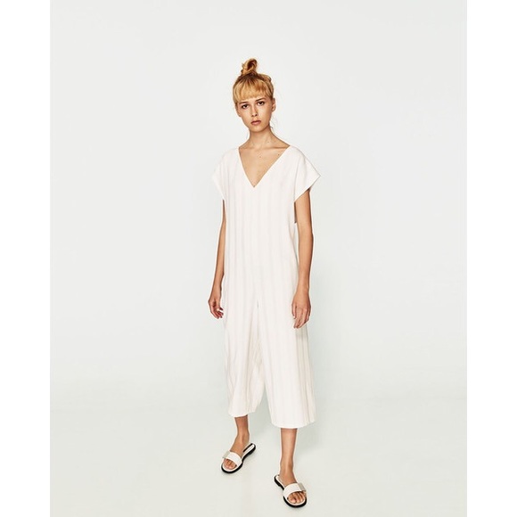 NWT Zara White Lightweight Knit Cropped Jumpsuit - Picture 2 of 3